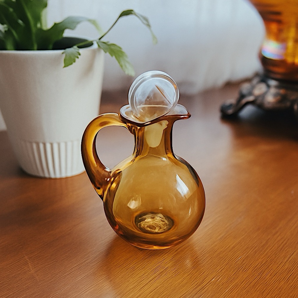 Vintage Amber Glass Cruet with Stopper | Mid Century Decor | Retro Glassware